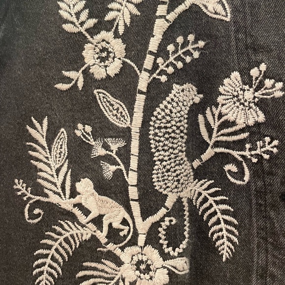 Johnny Was NWOT Denim Embroidered Jacket Never Worn! Eden Denim Worker Jacket - Picture 5 of 11